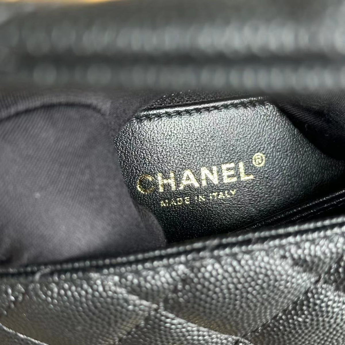 *Like New* Caviar Coco Handle Small Quilted Calfskin Exotic Handle Black GHW No 26