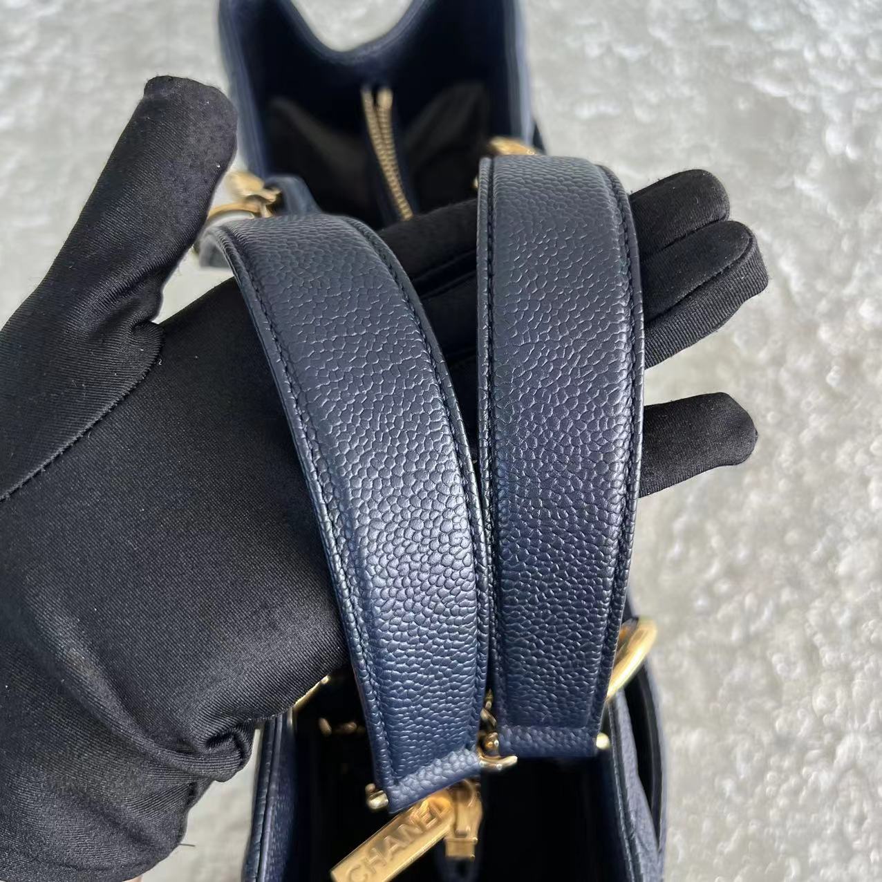 *Like New* Caviar GST Grand Shopping Tote Quilted Calfskin Dark Navy Blue Golden Hardware Series 19