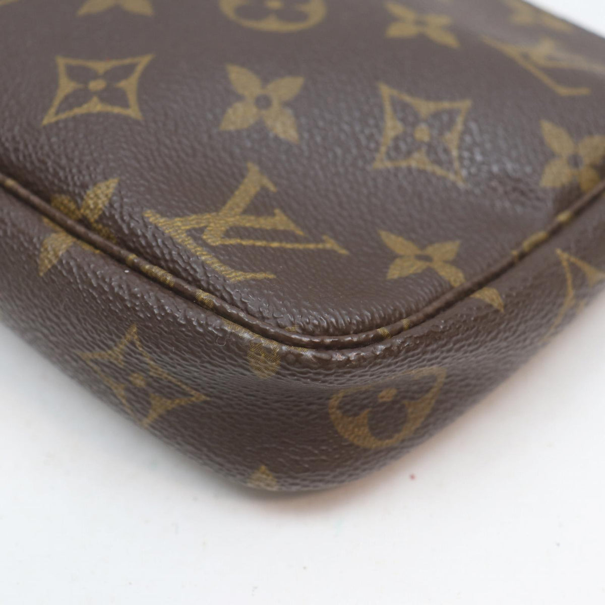 Louis Vuitton Pochette Accessoires Monogram Bag