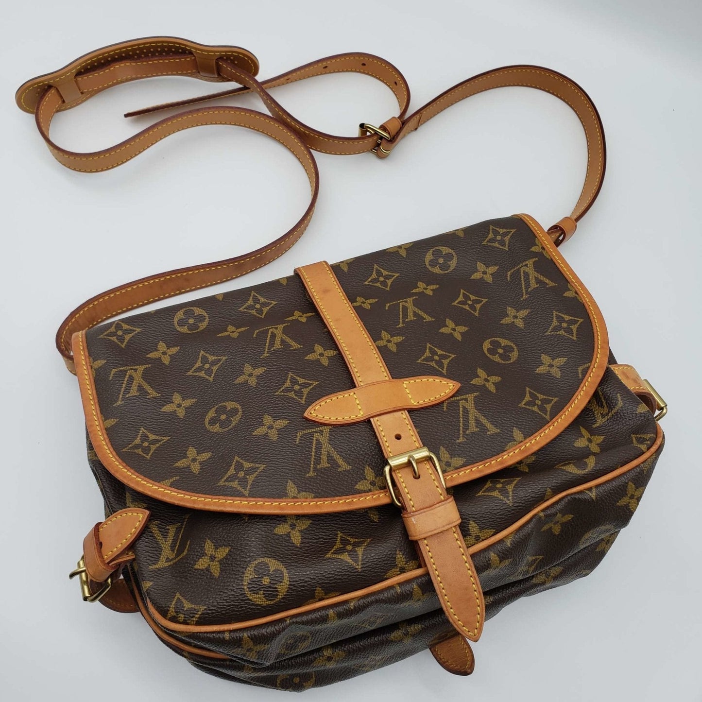 Louis Vuitton Saumur 30 Browns Monogram Crossbody