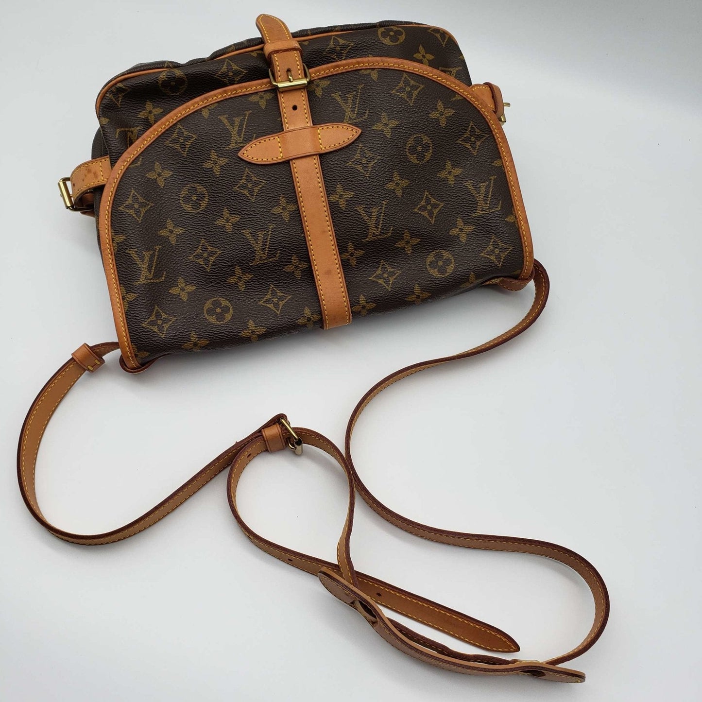 Louis Vuitton Saumur 30 Browns Monogram Crossbody