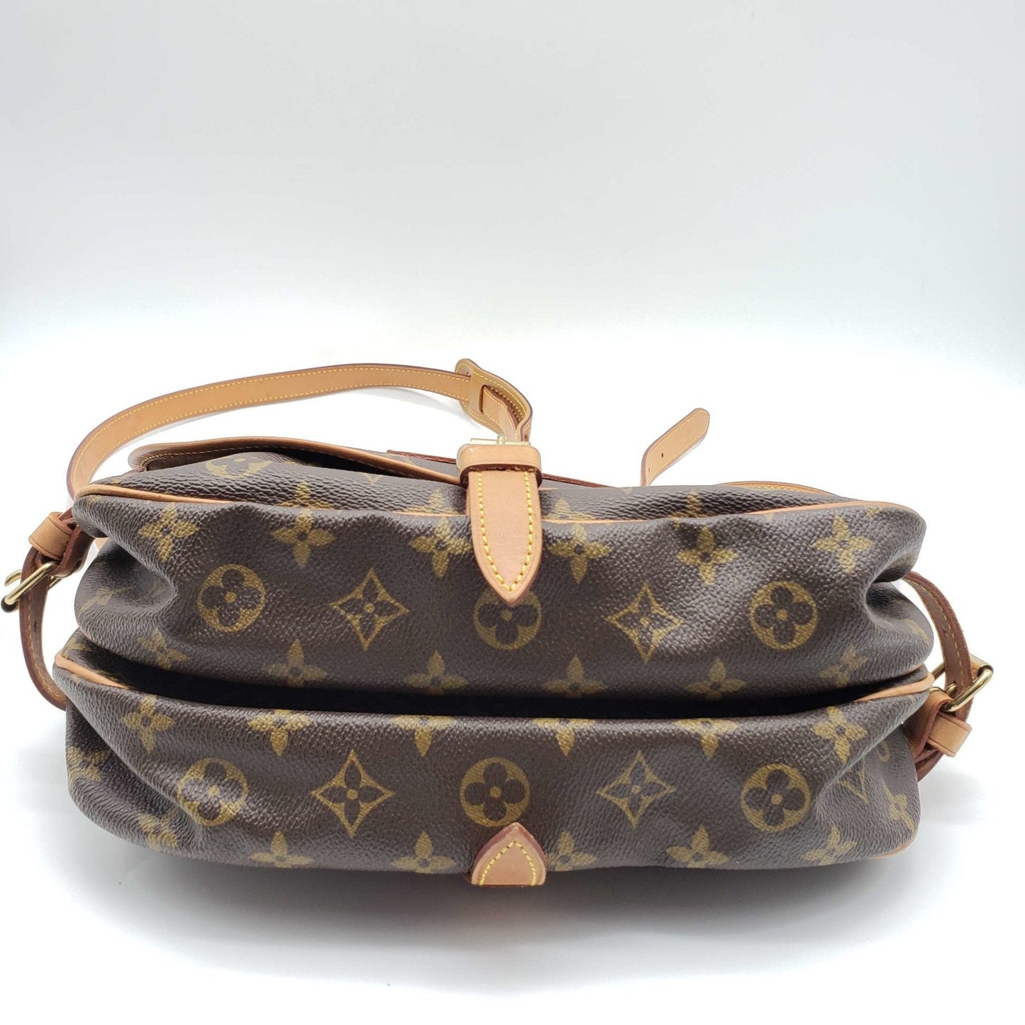 Louis Vuitton Saumur 30 Browns Monogram Crossbody