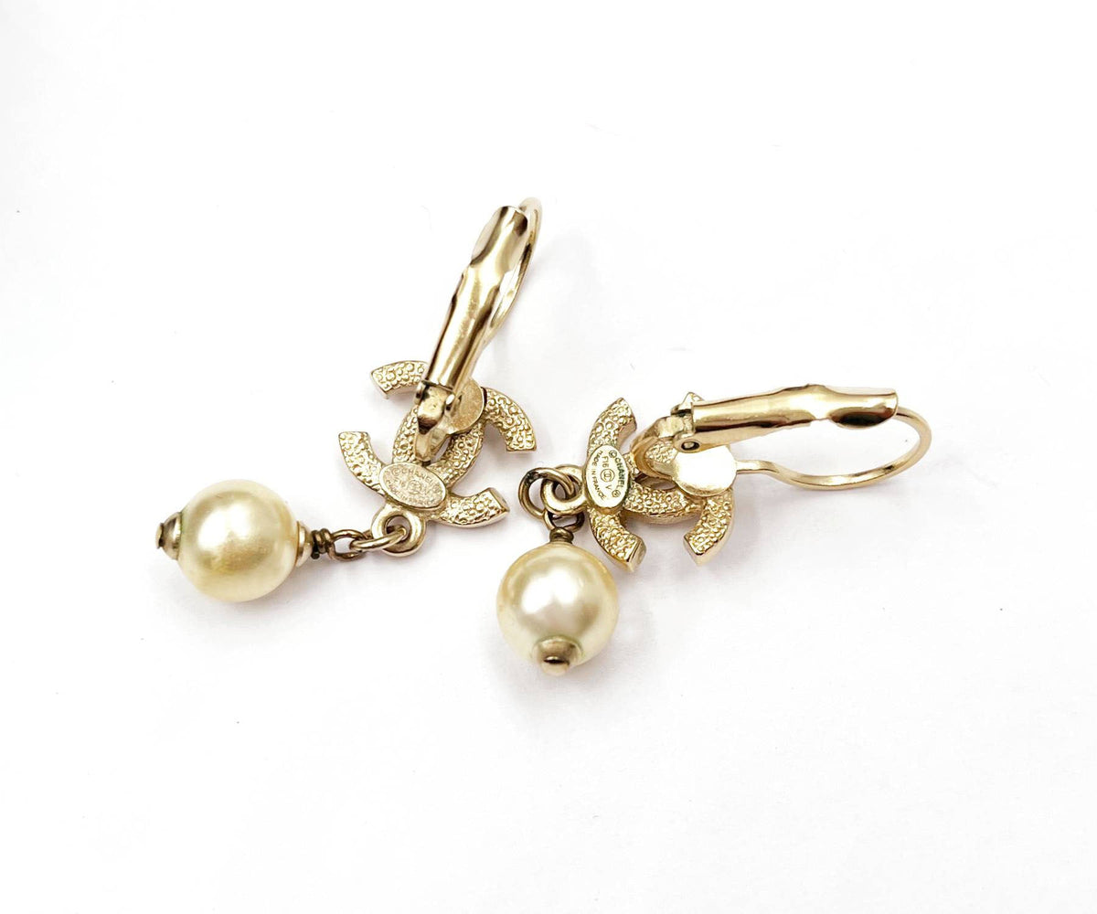 Top Quality Chanel Gold CC Pink Crystal Pearl Dangle Lever Back Earrings