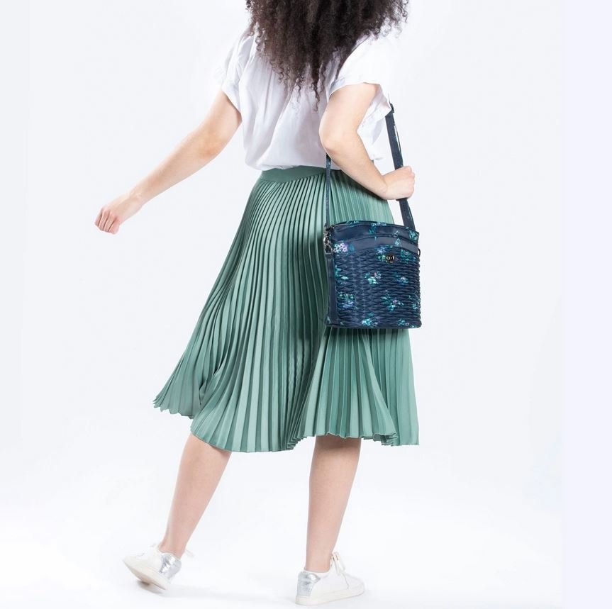Lug Adagio Crossbody