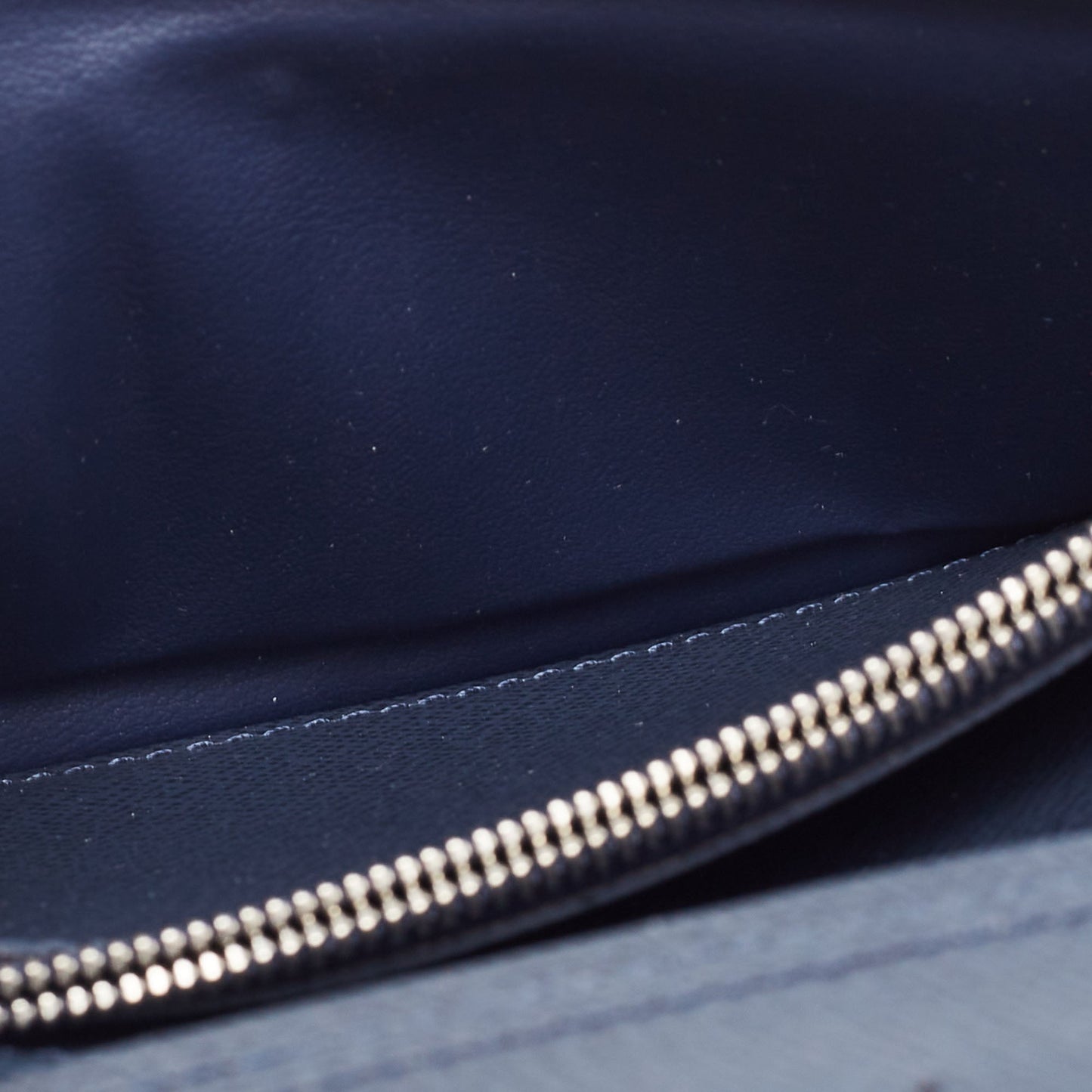LOUIS VUITTON Navy Blue Epi Leather Brazza Wallet