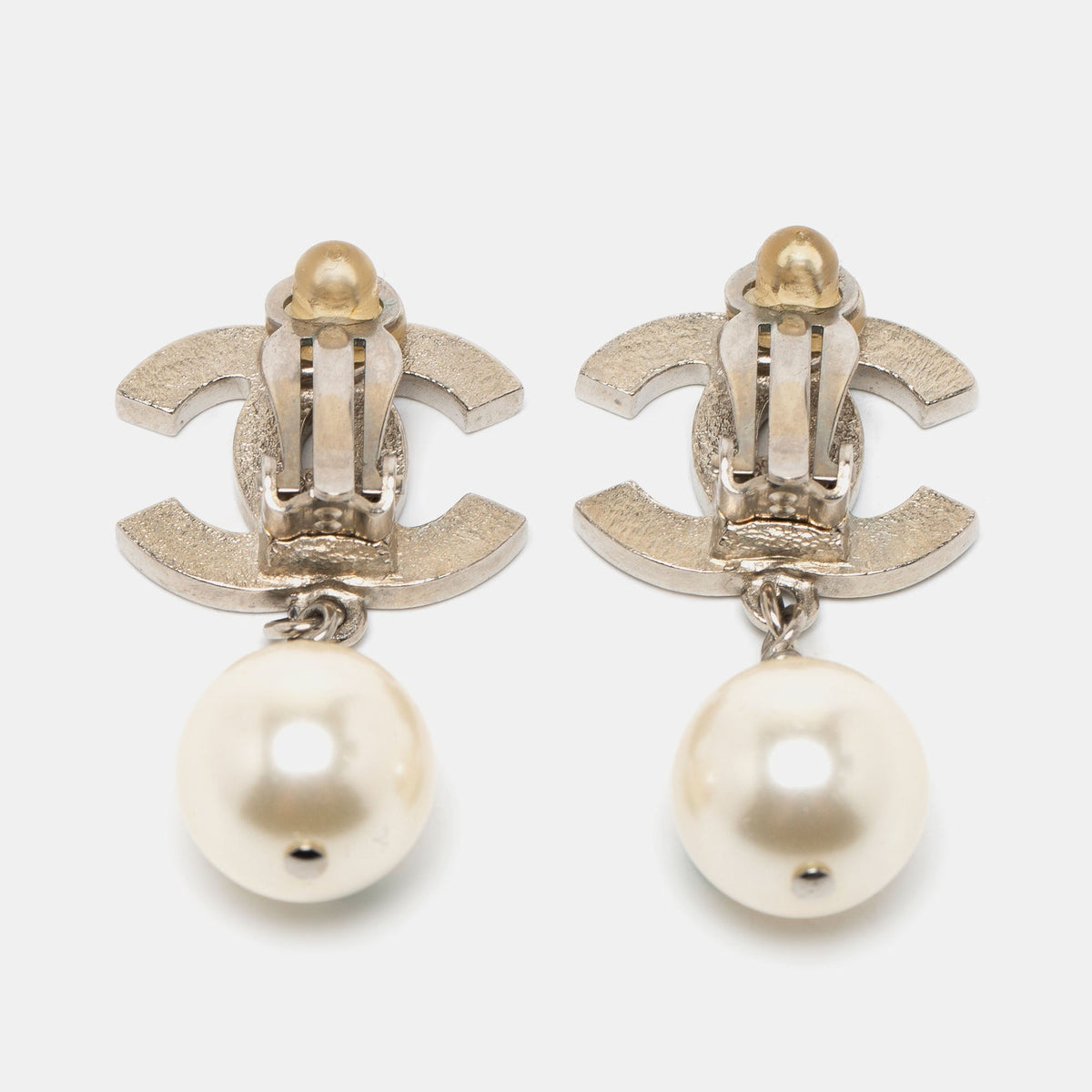 Chanel Silver Tone CC Quilt Faux Pearl Drop Earring