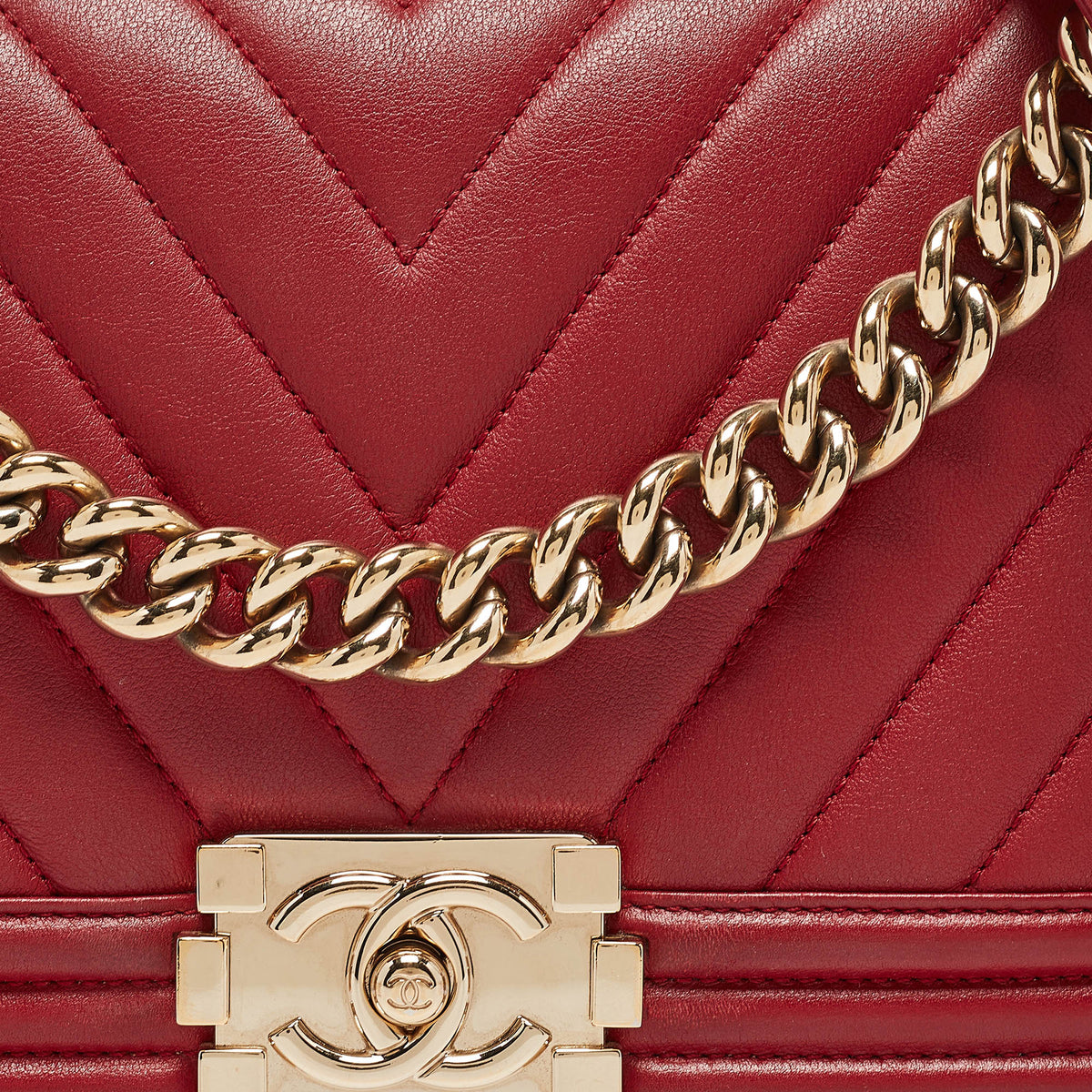 CHANEL Red Chevron Leather Medium Boy Flap Bag