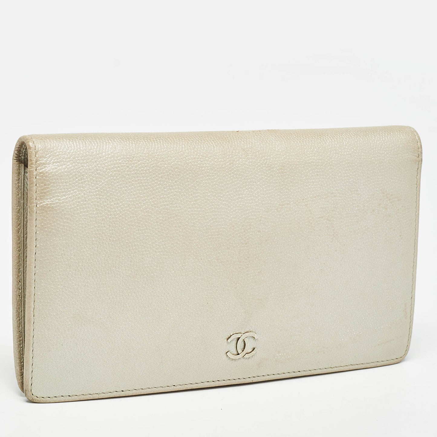 CHANEL Pearl White Caviar Leather CC L Yen Continental Wallet