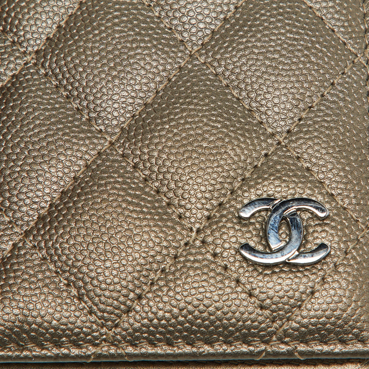 CHANEL Metallic Quilted Caviar Leather CC Logo Card Case