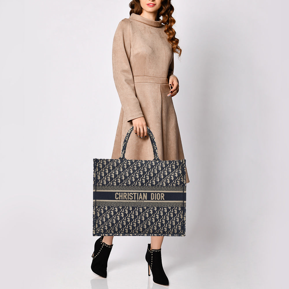 DIOR Navy Blue Oblique Embroidered Canvas Large Book Tote