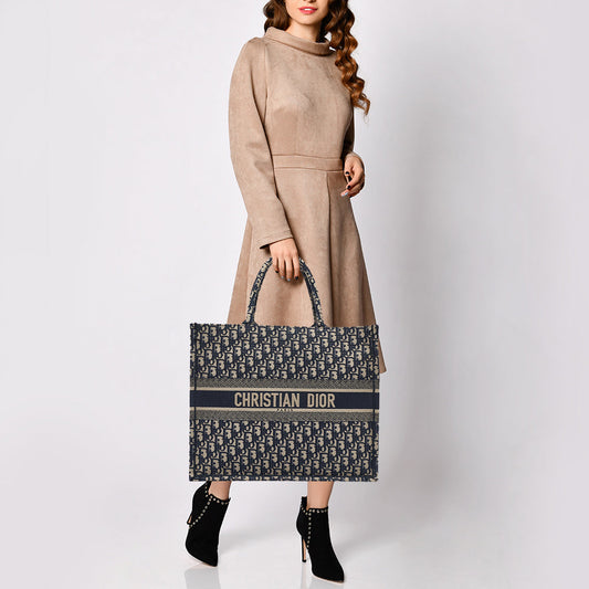 DIOR Navy Blue Oblique Embroidered Canvas Large Book Tote