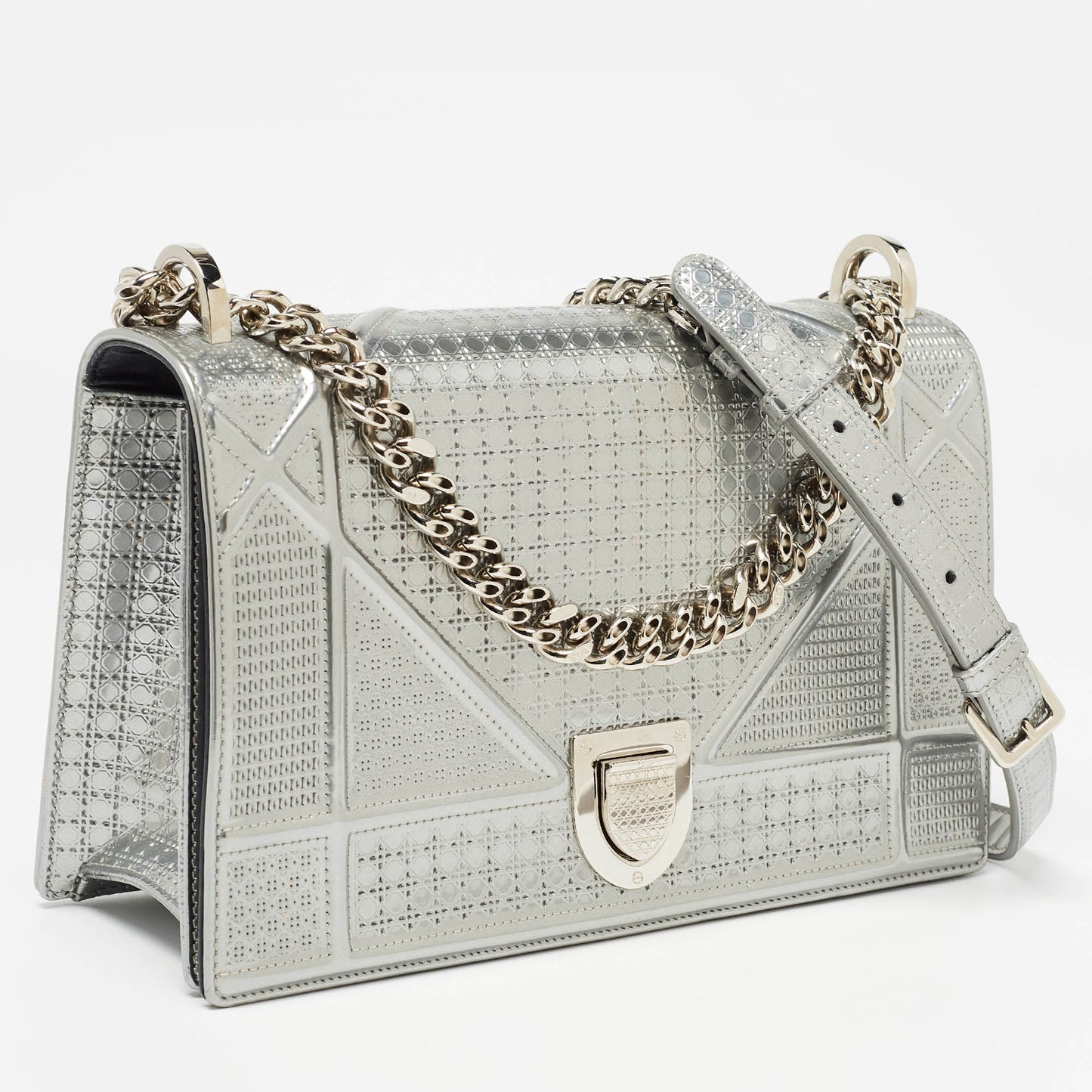 DIOR Silver Micro Cannage Patent Leather Medium ama Shoulder Bag