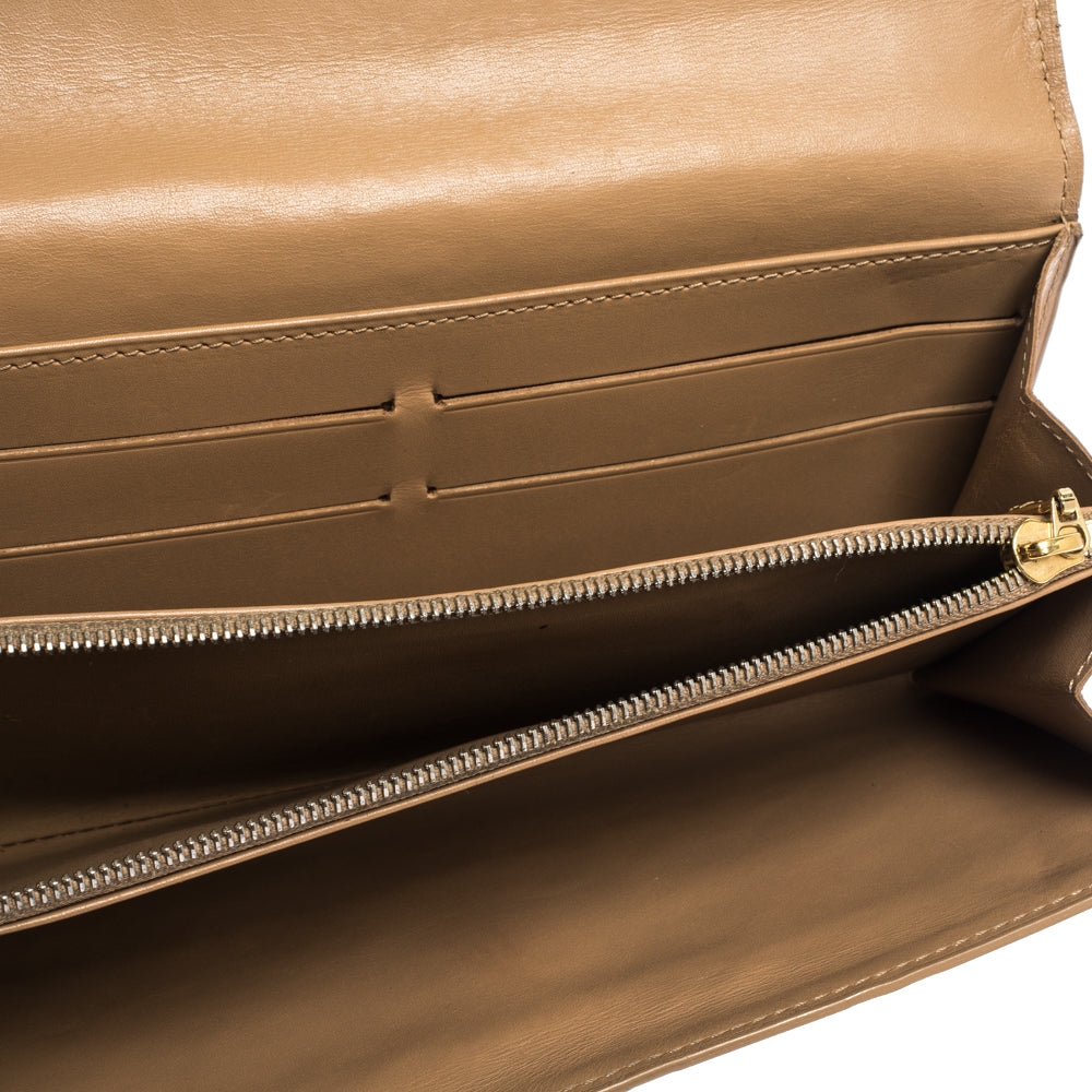 Louis Vuitton Noisette Monogram Vernis Sarah Wallet
