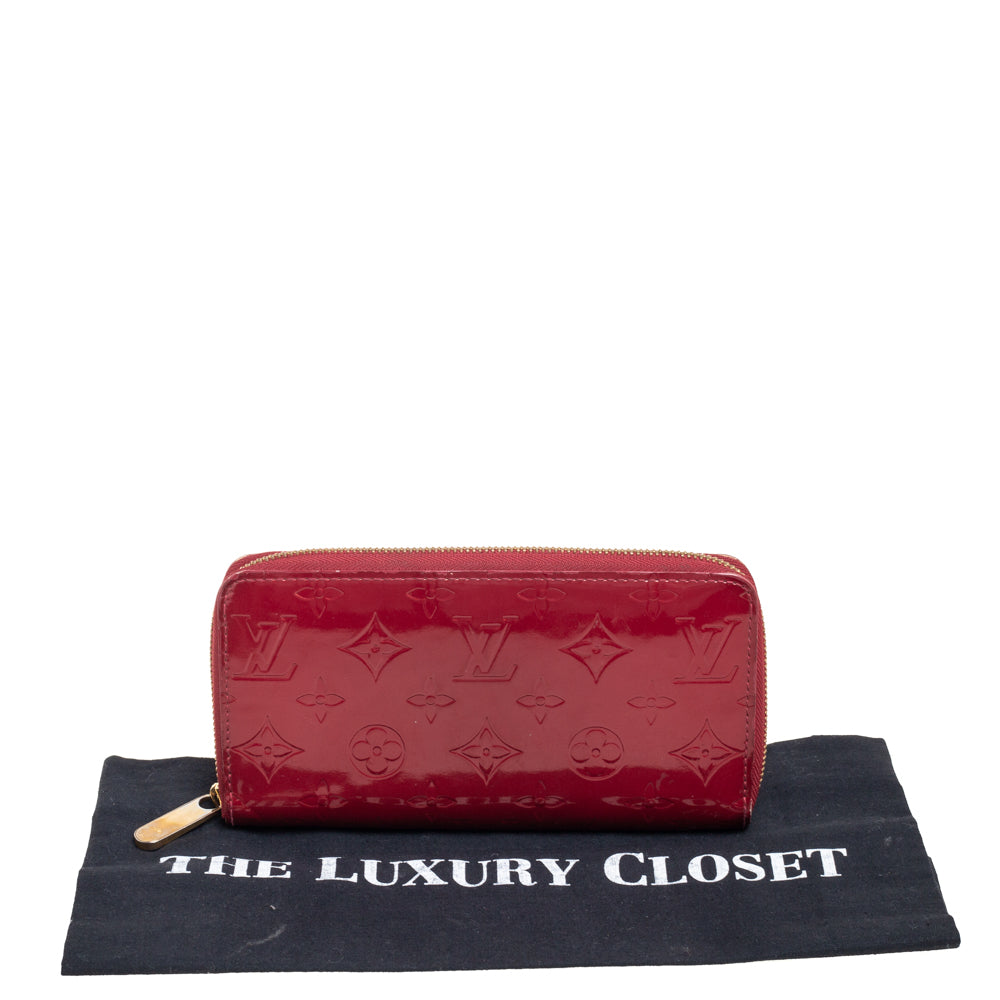 Louis Vuitton Pomme D&rsquo;amour Monogram Vernis Zippy Wallet