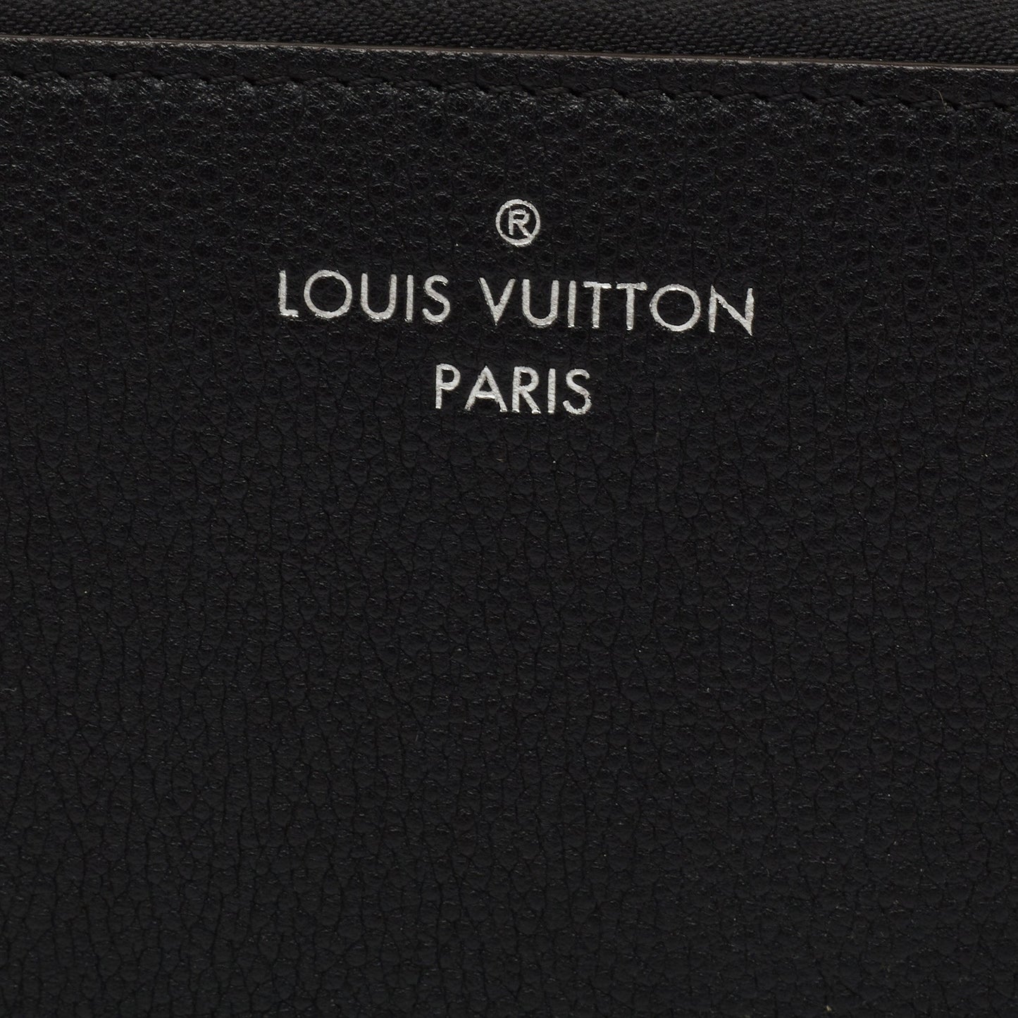 Louis Vuitton Noir Veau Cachemire Leather Comete Wallet