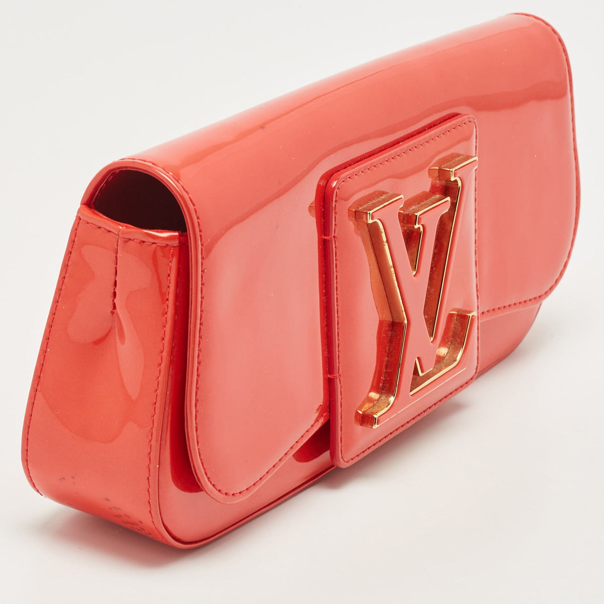 LOUIS VUITTON Rouge Grenadine Vernis Sobe Clutch