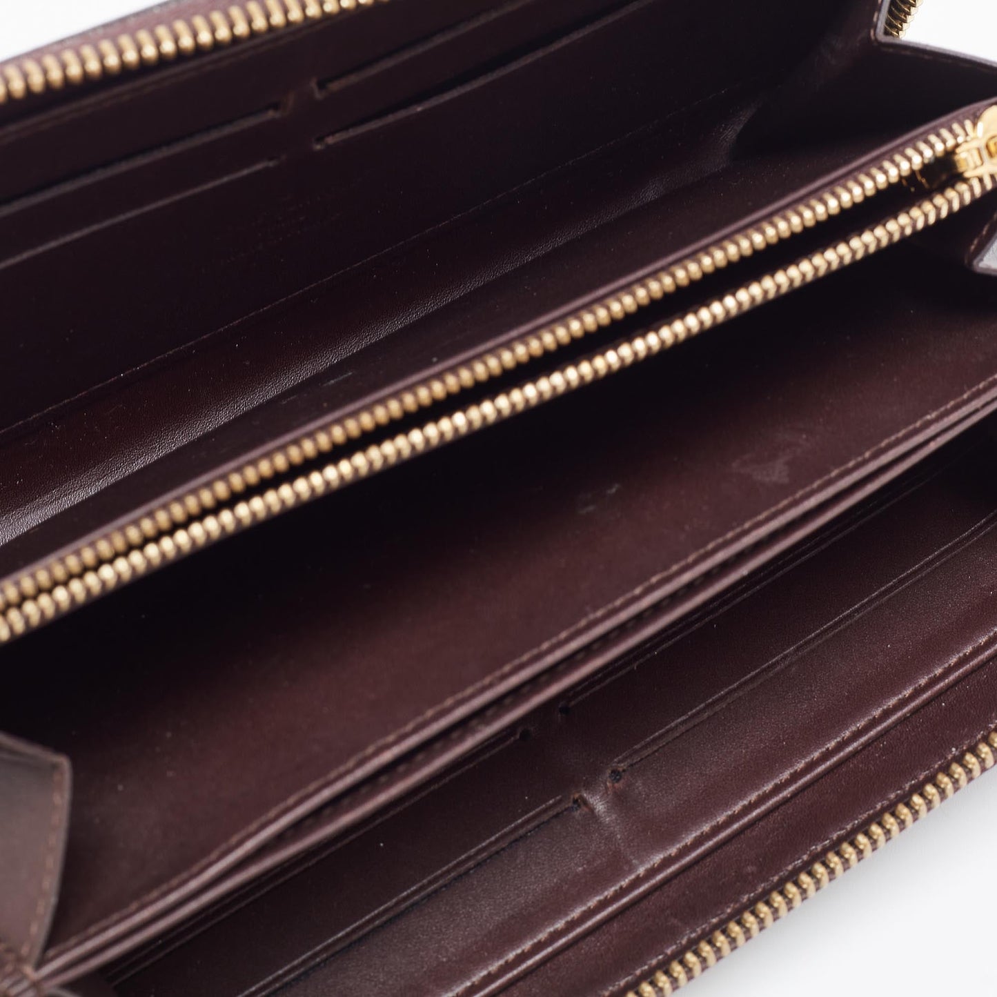 LOUIS VUITTON Amarante Monogram Vernis Zippy Wallet