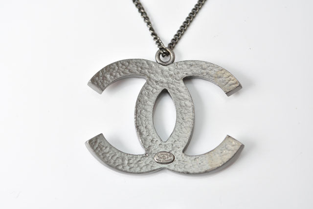 Chanel Necklace/Pendant, Metal, Rhinestone, Gunmetal/Red, W3.7√óH2.8cm, 42cm