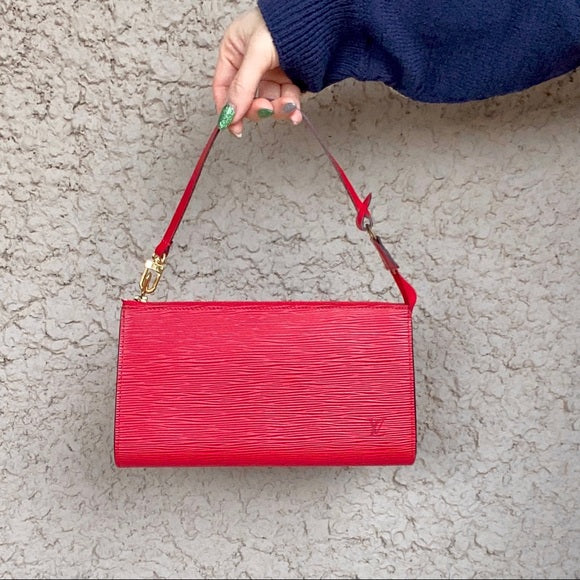 LOUIS VUITTON Red EPI pochette accessories shoulder bag TWS