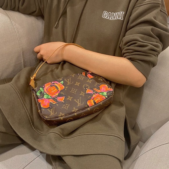 LOUIS VUITTON Monogram Stephen Sprouse Roses pochette