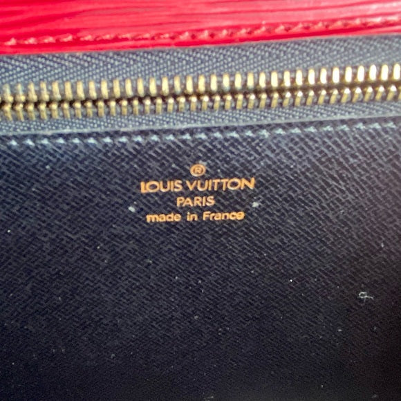 LOUIS VUITTON Red Metie Vintage handbag