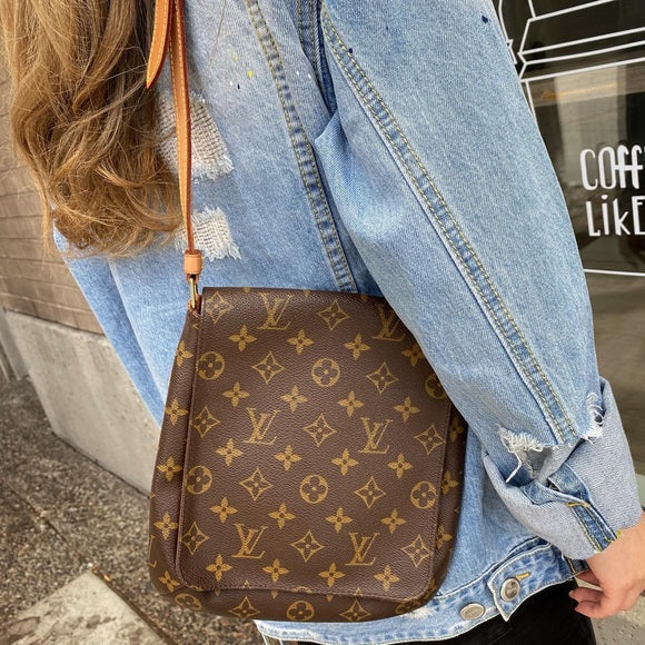 LOUIS VUITTON Musette shoulder bag