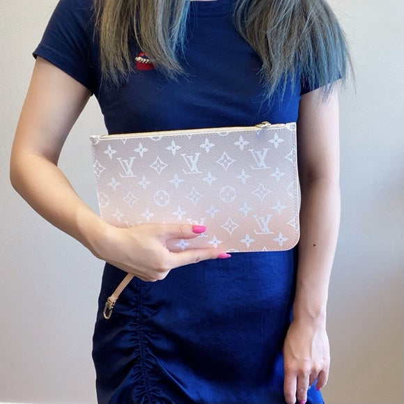 LOUIS VUITTON never full MM