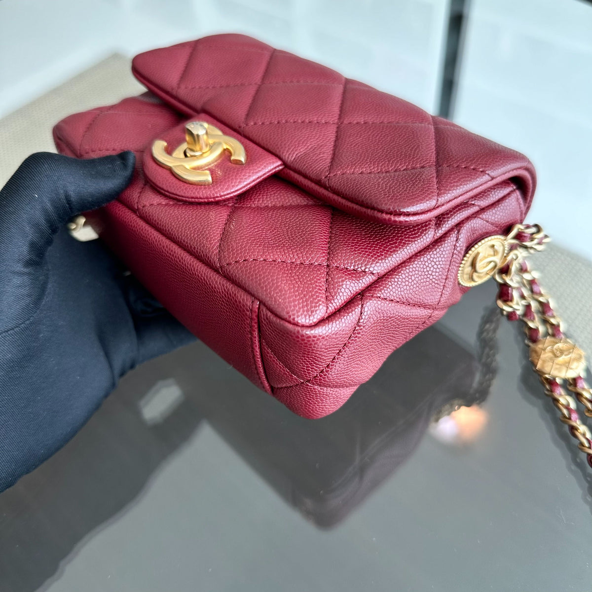 *Microchip* Caviar 2022 Mini Rectangular Quilted Twist Your Buttons Flap Burgundy GHW