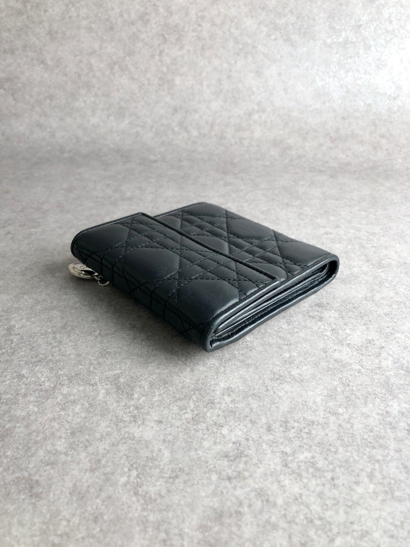 Christian Dior Cannage Folded Wallet Black Vintage 7hrhuv