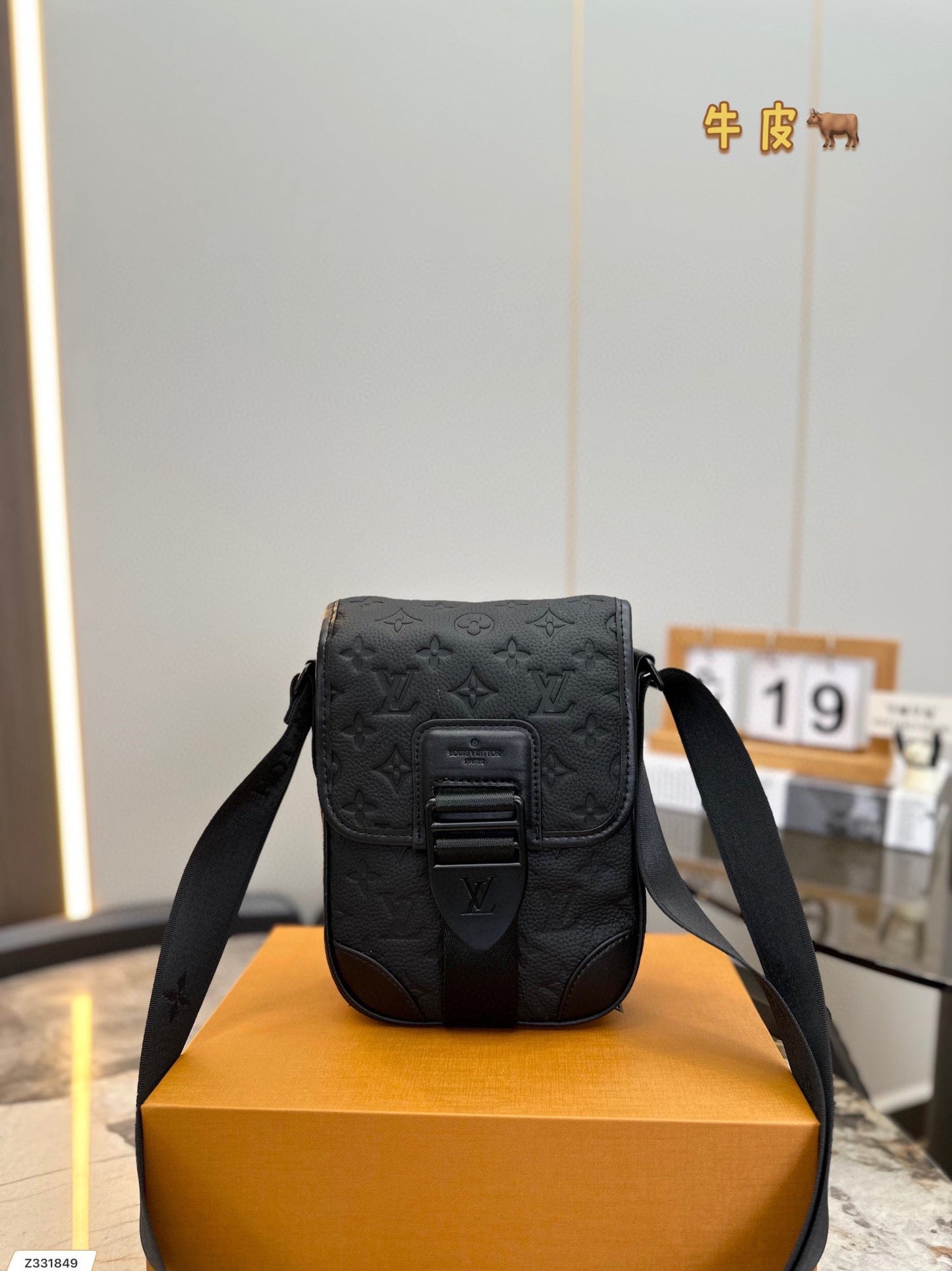 Louis vuitton handbags ( crossbody)