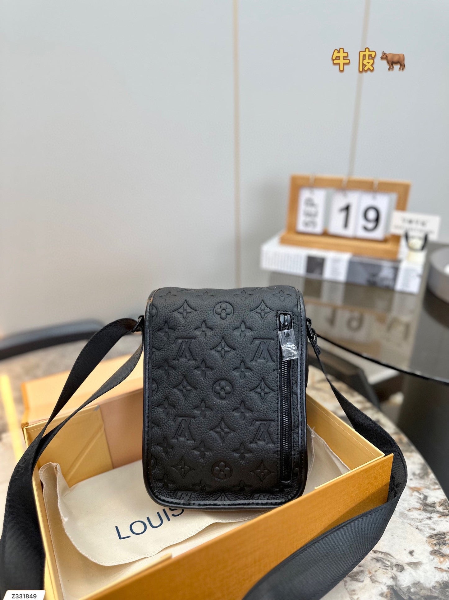 Louis vuitton handbags ( crossbody)