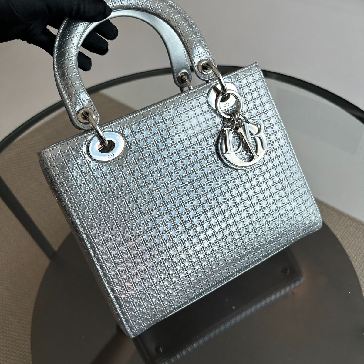 *No Strap* Lady Medium Micro-Cannage Metallic Limited Edition Silver SHW