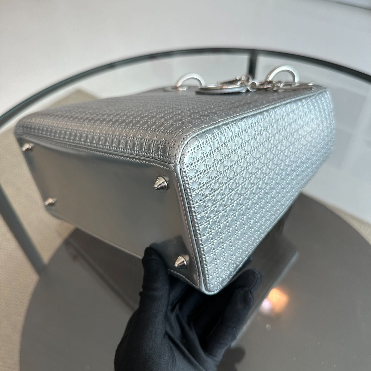 *No Strap* Lady Medium Micro-Cannage Metallic Limited Edition Silver SHW