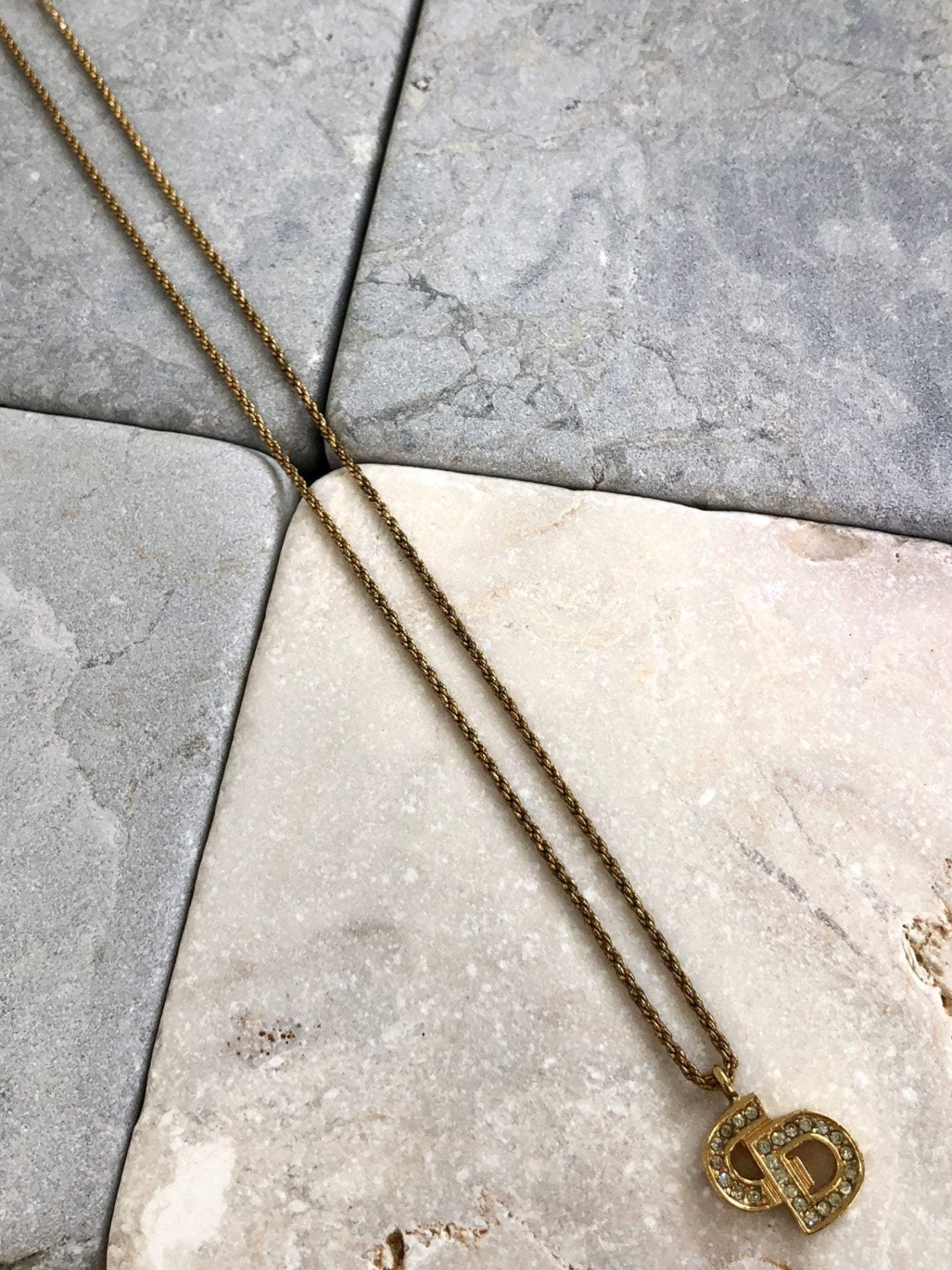 Christian Dior CD Logo Rhinestone Necklace Gold Vintage wzptxx