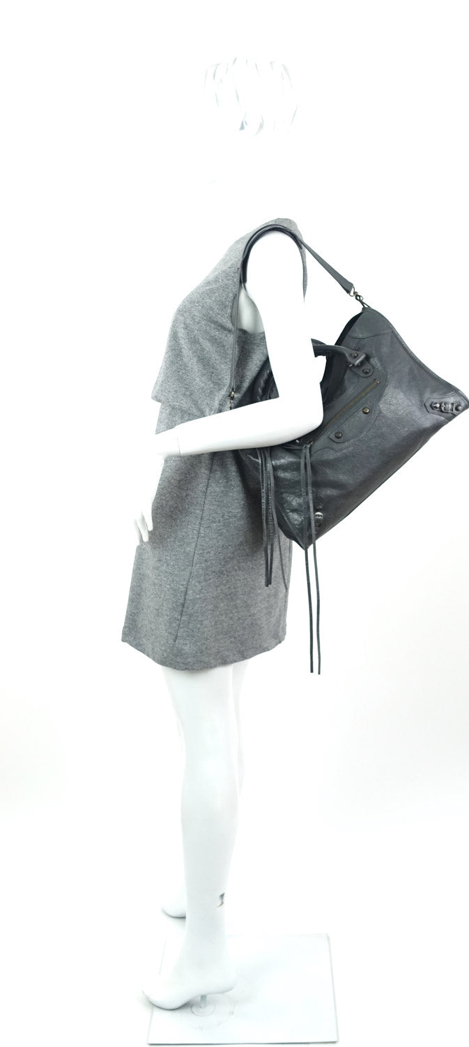 Classic Agneau Leather City Bag