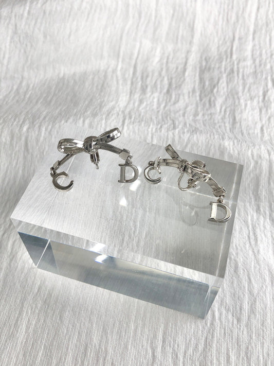 Christian Dior CD Logo Ribbon Motif Earrings Silver Vintage em4kdx