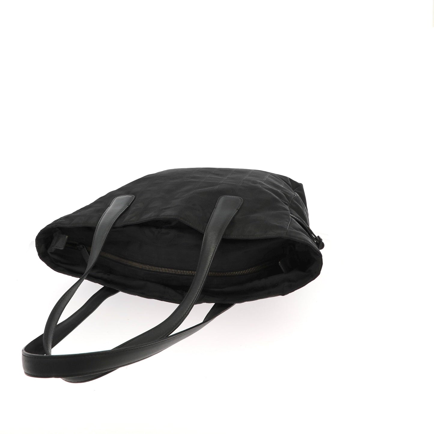 CHANEL Shoulder Bag in Black Fabric