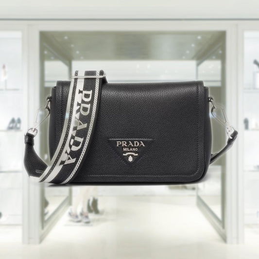 Leather shoulder bag