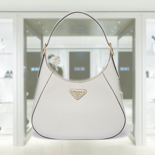 Leather shoulder bag