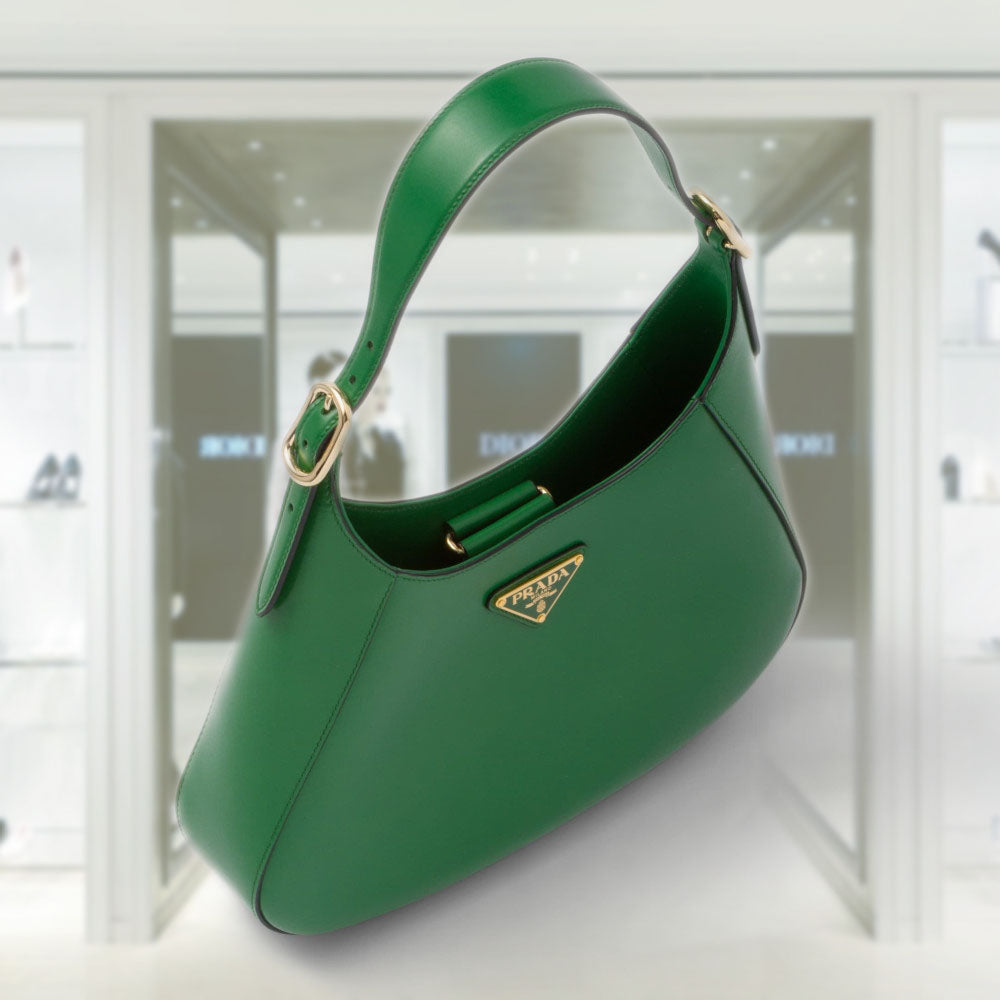 Leather shoulder bag