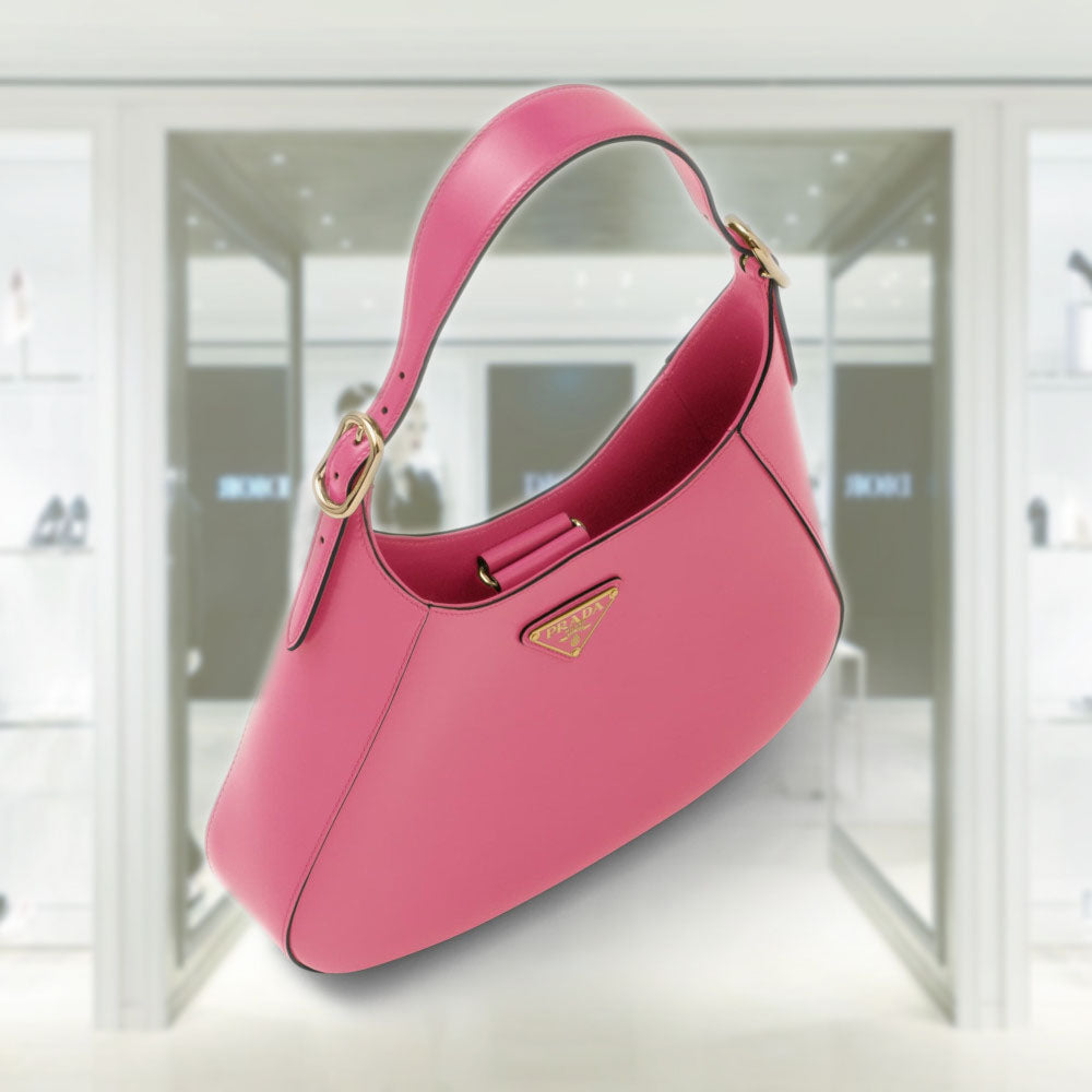Leather shoulder bag