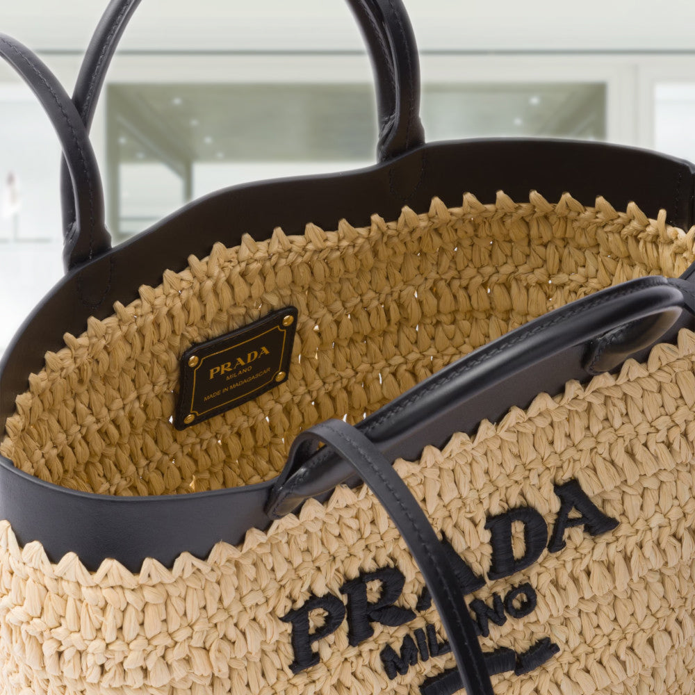 Small crochet and leather tote bag
