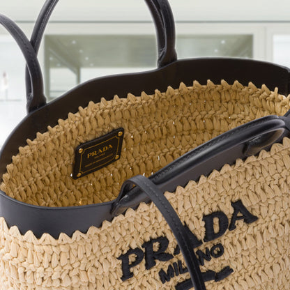 Small crochet and leather tote bag