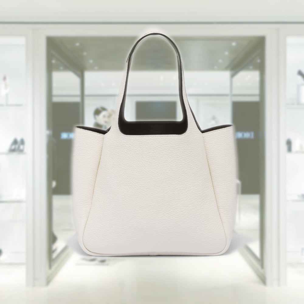 Medium leather tote