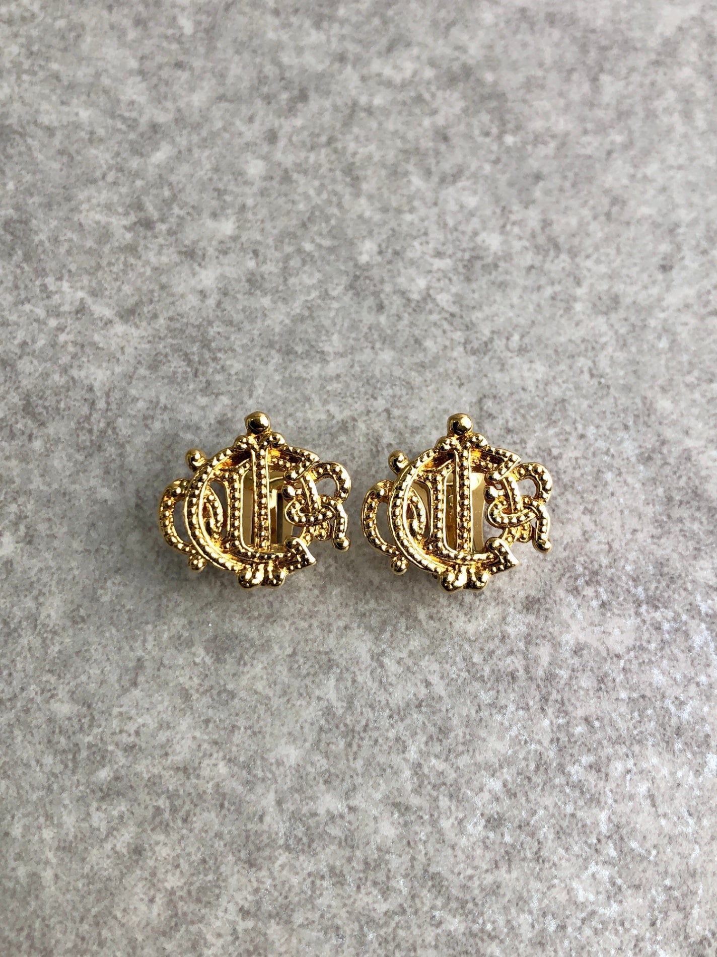 Christian Dior Emblem Motif Earrings Gold Vintage yjcpbb