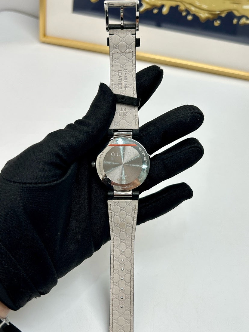 Gucci Black Leather Watch Silver Case Mens Timepiece