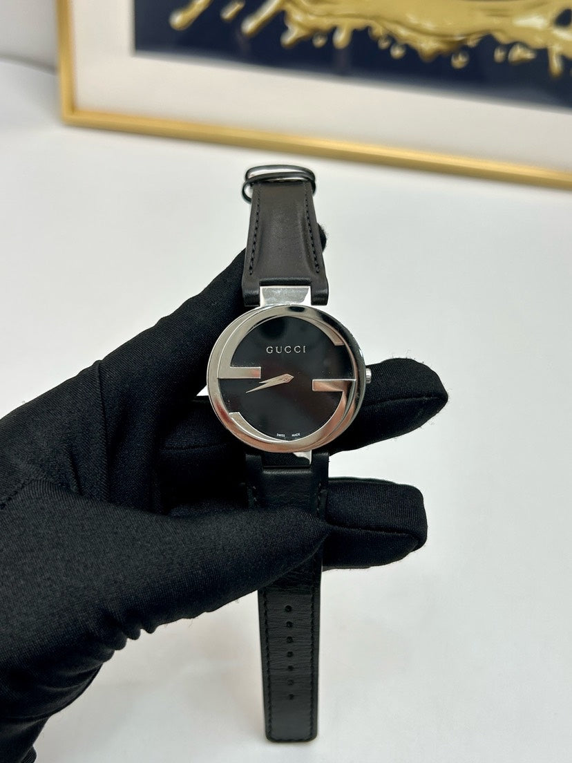 Gucci Black Leather Watch Silver Case Mens Timepiece