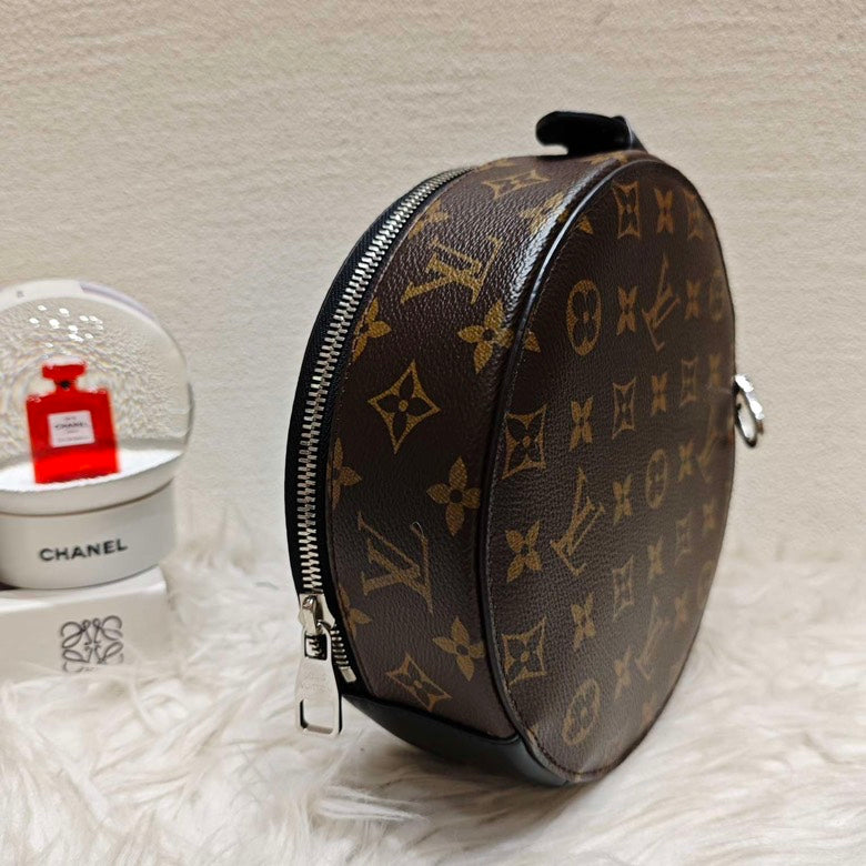 preloved lv audio case monogram with microchip