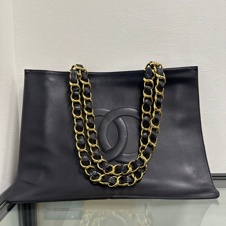 Chanel Chain Tote Bag 8900