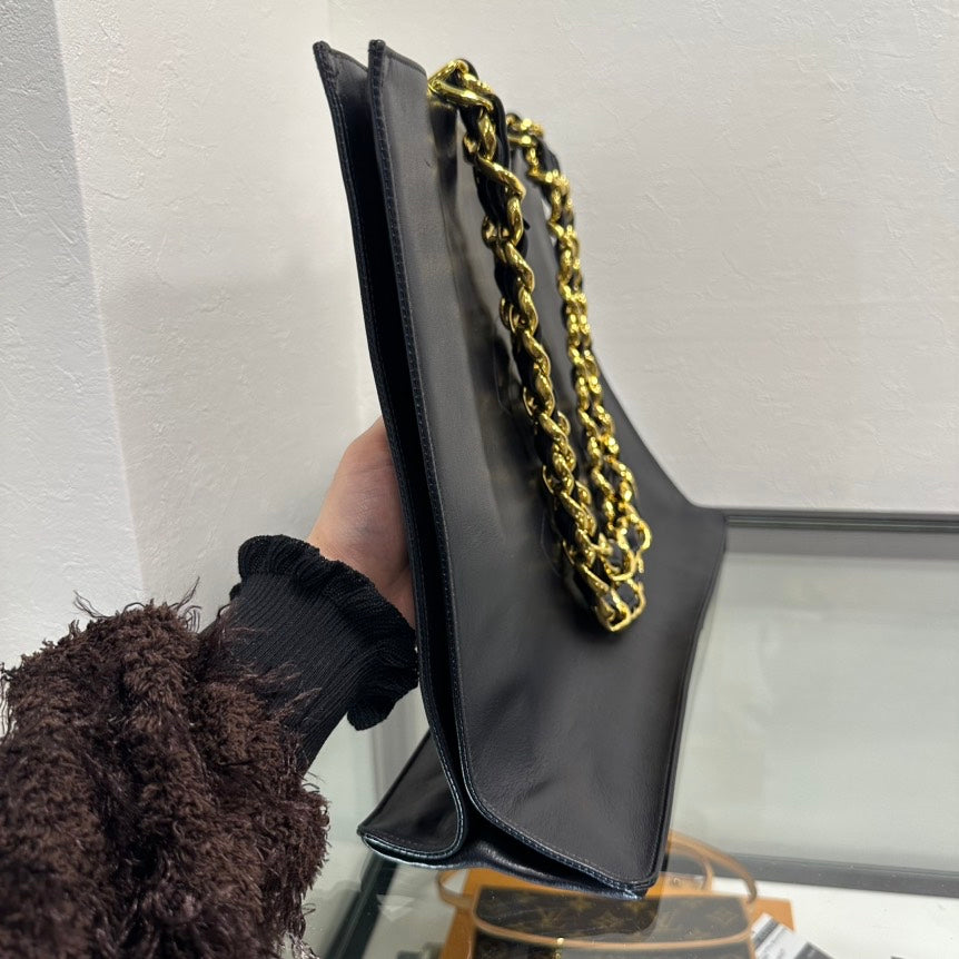 Chanel Chain Tote Bag 8900
